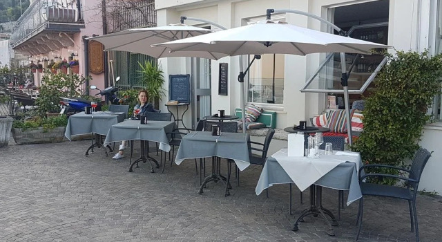 Albergo Gargnano, Забронировать Отель Отели в центре Гарньяно, в центре, Парковка