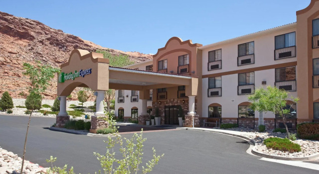 Люкс Holiday Inn Express Hotel & Suites Moab by IHG