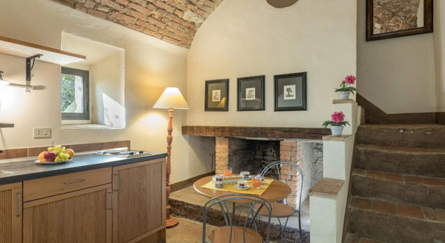 Charming villa with private garden and pool, located in panoramic position between Firenze, Volterra-VILLA LINCHIANO, Boek Villa Volterra Toscane