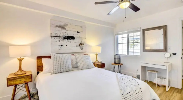 Tranquil Home w/ Pool - 14 Mi to Joshua Tree!, จอง โรงแรม Yucca Valley Joshua Tree National Park