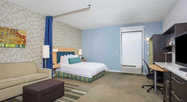 Home2 Suites Nashville Airport, Book Hotel Hoteller i Nashville med pool, Swimmingpool