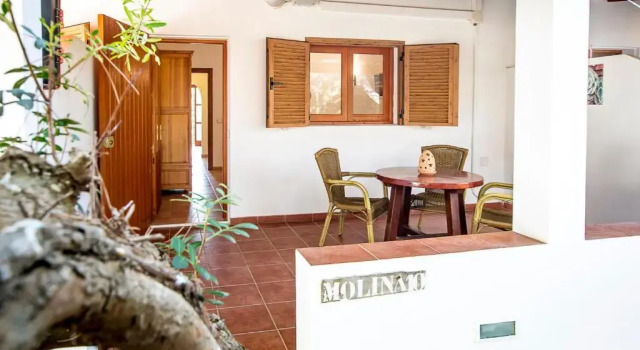 Apartamentos Molina 9-10-11, Book Apartment Es Calo Formentera