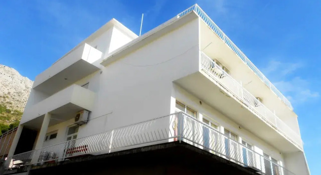 Apartment Nevera, Rezerwuj Apartament Hotele w Split-Dalmatia County z parkingiem, Parking