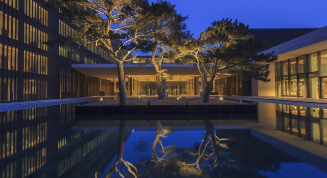 Люкс Deluxe с видом на океан The Lalu Qingdao Hotel