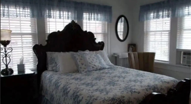 Номер Standard Plymouth Inn