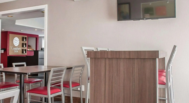 Comfort Inn Orillia, Rezervovat Hotel Orillia Simcoe County