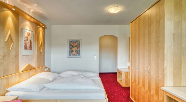 Hotel Alpen-Royal, Rezerwuj Hotel Jerzens Pitztal