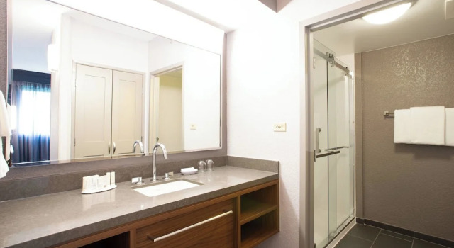 Люкс c 1 комнатой Courtyard by Marriott Orlando Altamonte Springs Maitland