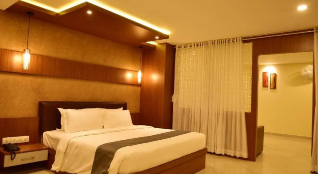 Люкс Deluxe WHITE SUITE HOTEL