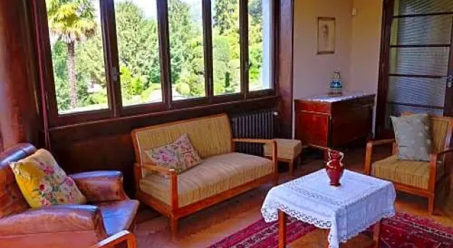 Villa Silvia B&B Varese, Забронировать Отель «постель и завтрак» Варезе Provincia di Varese