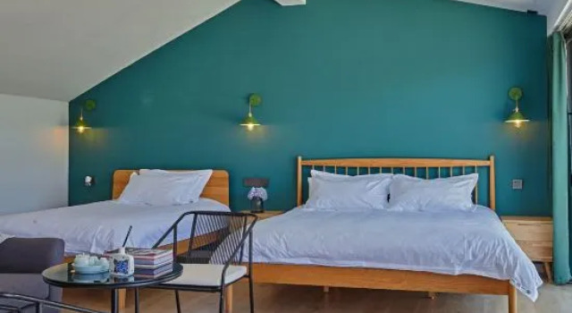 Люкс с 6 комнатами с видом на реку Yichuan Yisu River View Senxi Hostel