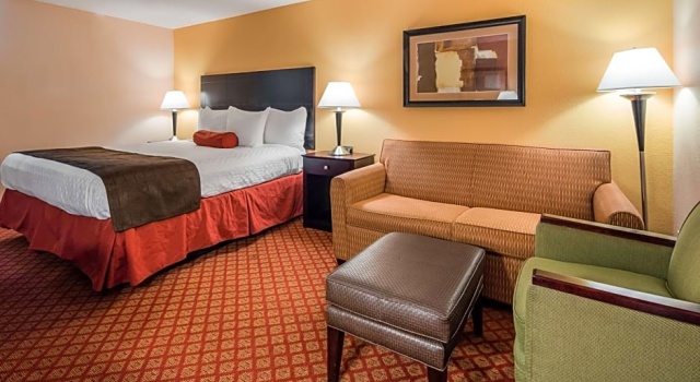 Номер Standard Best Western Plus Parkway Hotel