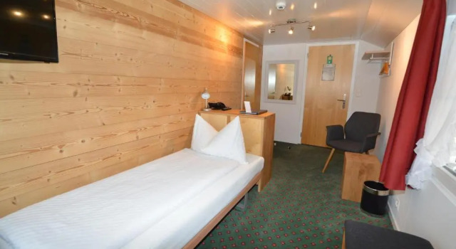 Одноместный номер Hotel Chalet Swiss