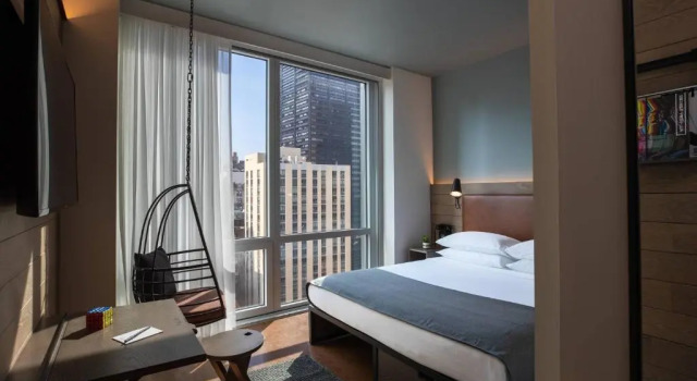 Двухместный номер с видом на город Moxy NYC Downtown