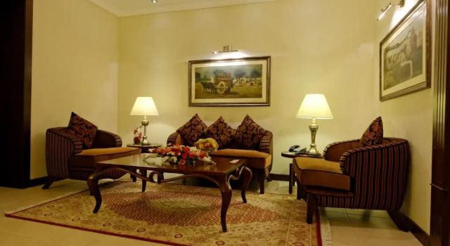 Люкс Deluxe Falettis Hotel Lahore