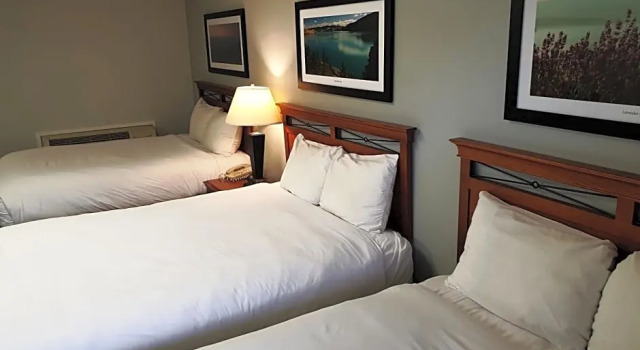Номер Standard с балконом Riverland Inn & Suites