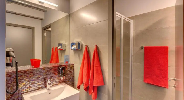 Кровать в общем номере MEININGER Hotels Bruxelles City Center