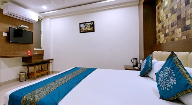 OYO 4119 Hotel King Palace, Забронировать Отель Удджайн штат Мадхья-Прадеш