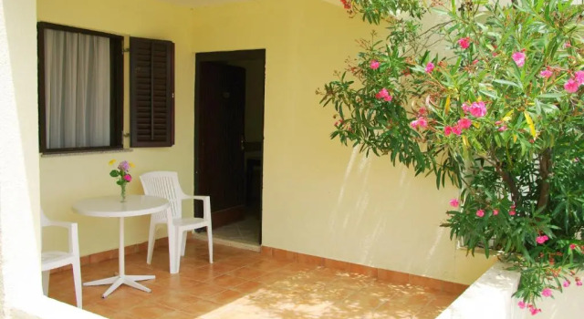 Люкс Economy Hotel Priscapac Resort & Apartments
