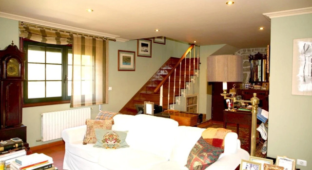 House With 5 Bedrooms in Pontevedra, With Enclosed Garden, Prenota Hotel  
