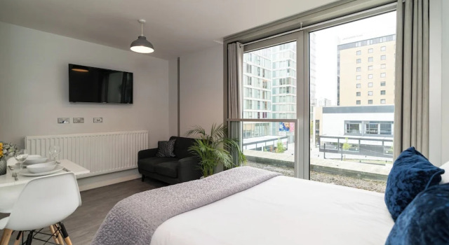 Студия Cotels at The HUB Serviced Apartments Fibre WiFi, Central Location in Vibrant Leisure Quarter, Free Parking