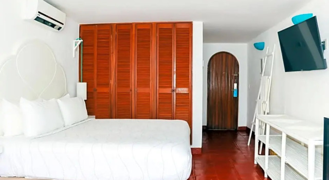 Полулюкс с видом на бассейн Hotel Marina Resort & Beach Club
