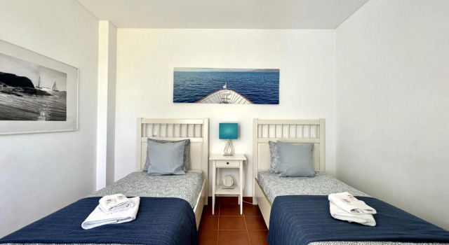 Prainha Algarve Villa With Pool by Homing