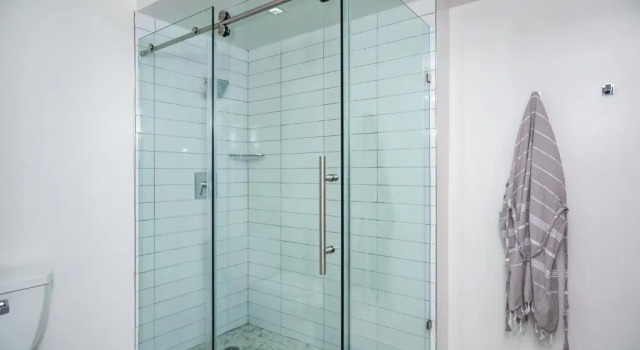 Четырёхместный номер Luxury Heat Hotel