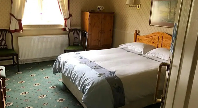 The Verdin Arms, Book Bed and Breakfast  