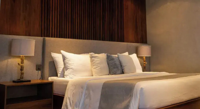 Люкс с балконом и с видом на море TANA Beach Villas