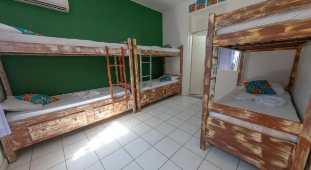 Кровать в общем номере (женский номер) Hostel Barra