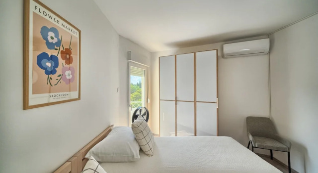 A2- Luxury apt w big Balcony, 4 min Walk to Beach, Prenota Appartamento Splitska 