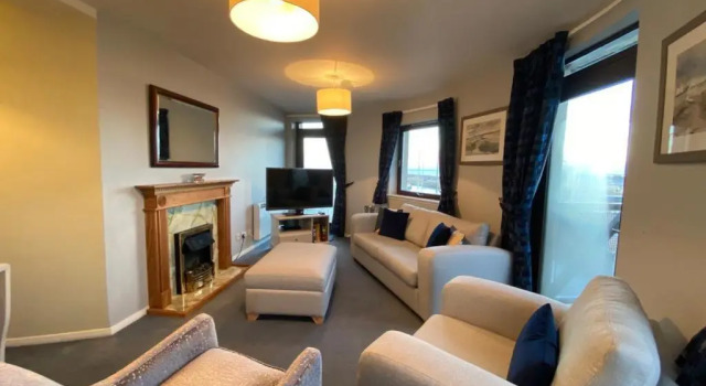 Harbour And River View, Beach 50m From Doorstep & Free Parking