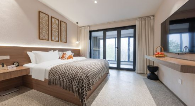 Люкс Comfort с видом на сад Floral Hotel · Bengbu Sanzhi Xiaolu Hotel