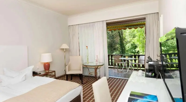 Номер Standard с балконом Wyndham Grand Bad Reichenhall Axelmannstein
