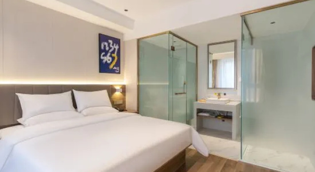 Люкс Deluxe 7 Days Premium· Xinxiang Huojia Zhongshan Road Hotel