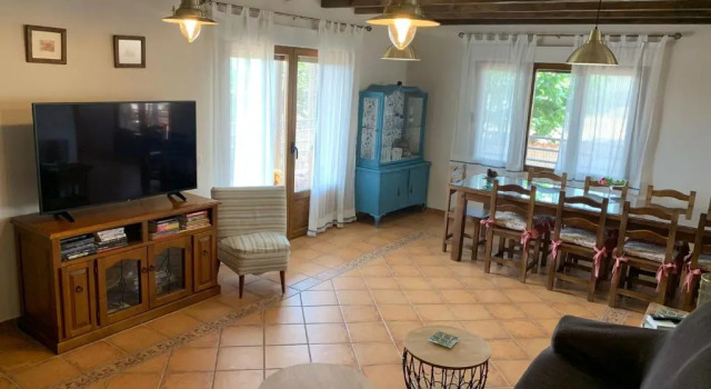 Коттедж с 6 комнатами Los Olivos de José
