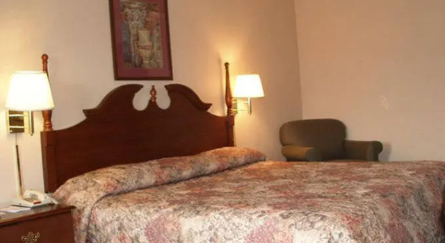 Scottish Inns Morristown, Buchen Sie Hotel Morristown Tennessee