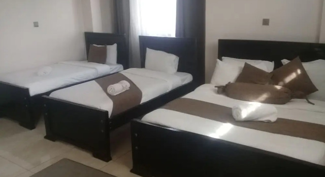 Трёхместный номер Standard Hotel Wagon Wheel