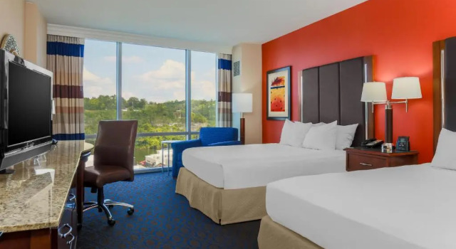 Четырёхместный номер Standard Hilton Branson Convention Center
