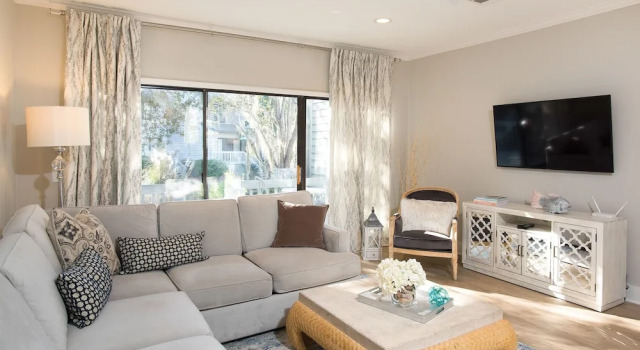 New Listing! Designer End Unit w/ Pools & Tennis townhouse, Забронировать Апартаменты/квартира Апартаменты Южной Каролины, Апартаменты/квартира