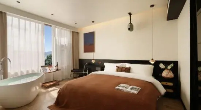 Люкс Luxury Fuman | Sky City • Panoramic View of Snow Mountain and Ancient City 360° Infinity Pool Vacation