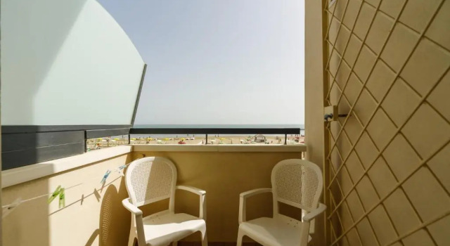 Двухместный номер Standard с балконом и с видом на море Albergo Roma Spiaggia