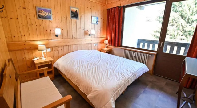 Warm Family Apartment