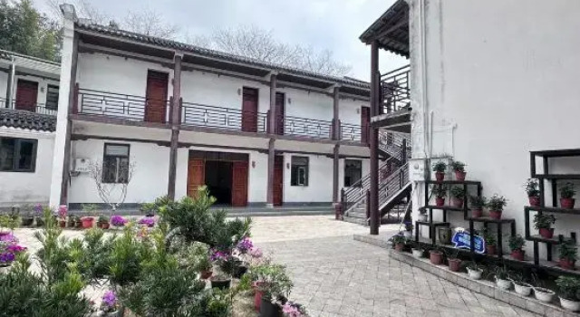 Wuyan Luse Xianju Homestay, Varaa Hotelli Xiaogan Hubei