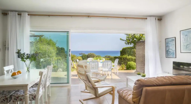 Апартаменты Дуплекс Sirina Lina Beachfront Suite