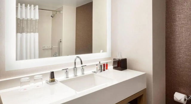 Четырёхместный номер Standard Cincinnati Marriott at RiverCenter