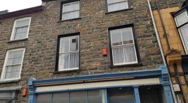 17 Bridge St, 3 bedroom flat, Boek Appartement Aberystwyth 