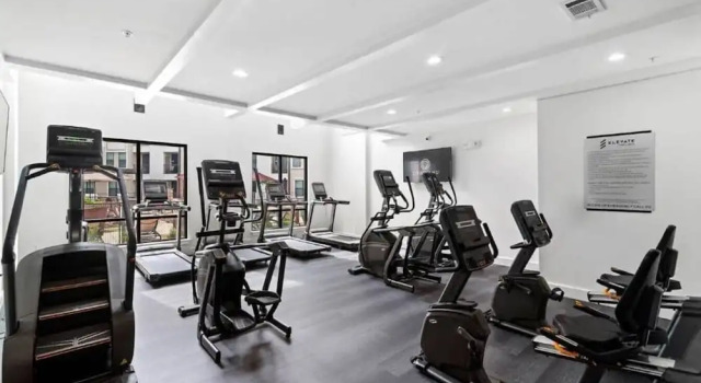 Luxe 1 Bedroom With Pool Near Toyota HQ & Legacy West, Забронировать Апартаменты/квартира Площадь Фриско Dallas - Fort Worth Metropolitan Area, рядом с Головной офис компании Toyota Motor в Северной Америке