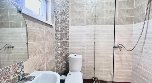 Четырёхместный полулюкс Comfort Guest House Dastan (Гостевой дом Дастан)